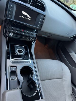 Jaguar XE 2015