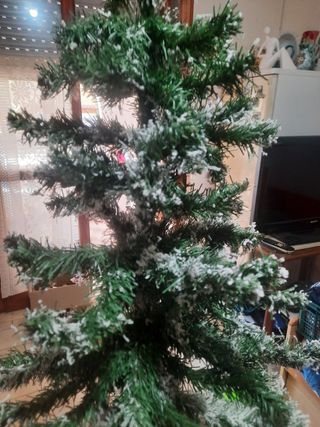 Albero di Natale artificiale innevato