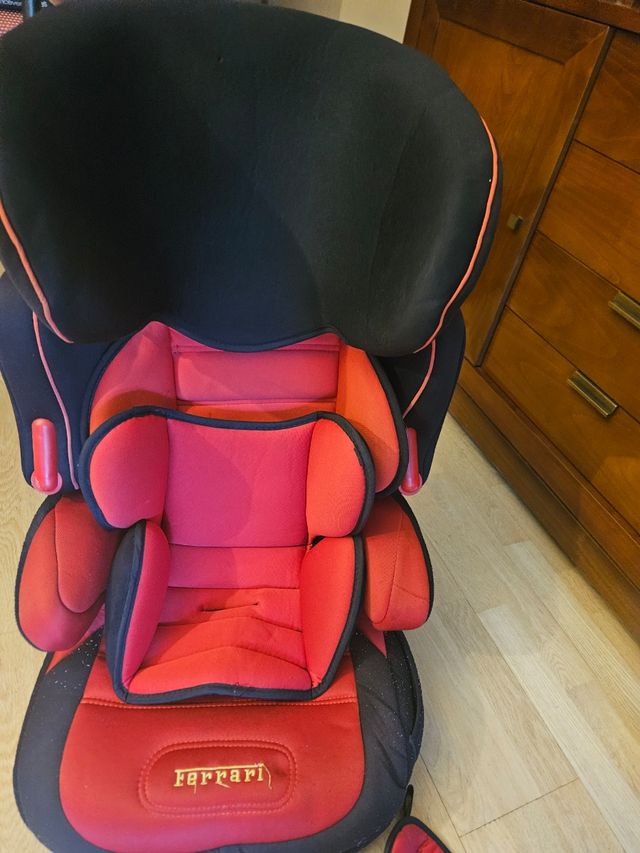 Silla coche Ferrari Roja y Negra 15-36 kg