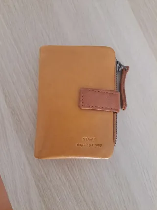 Billetera de cuero nueva