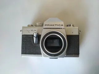 Confezione da 3 fotocamere Zenit E e Praktica