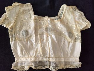 Lencería ropa antigua de más de 150 años