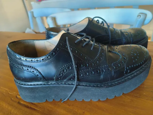 Scarpe stringate nere donna