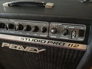 Amplificador Peavey Studio Pro 112