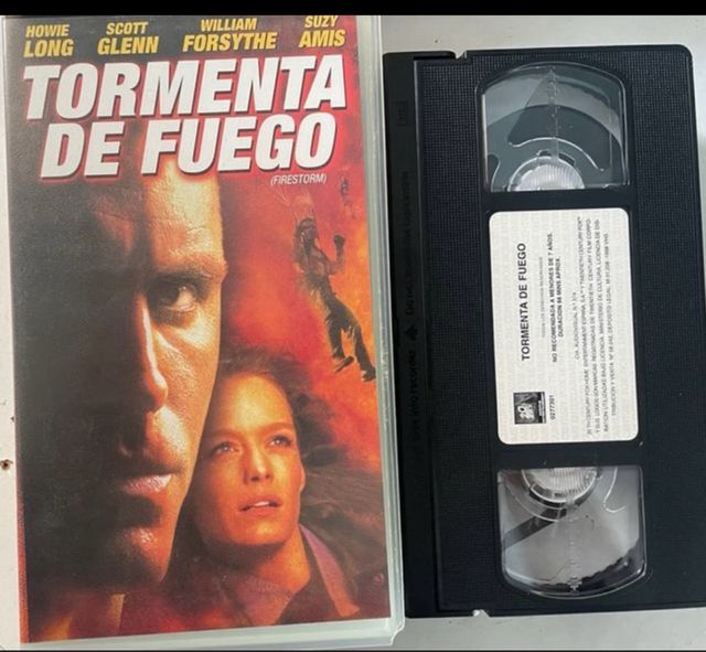 Lote N.157 com 10 filmes VHS mistos 