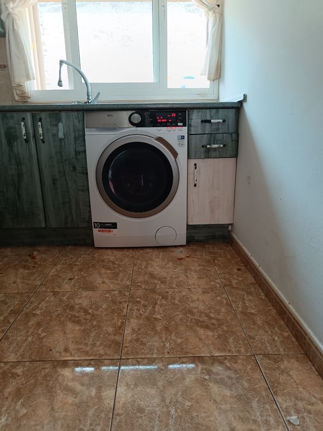 Lavadora y Secadora AEG