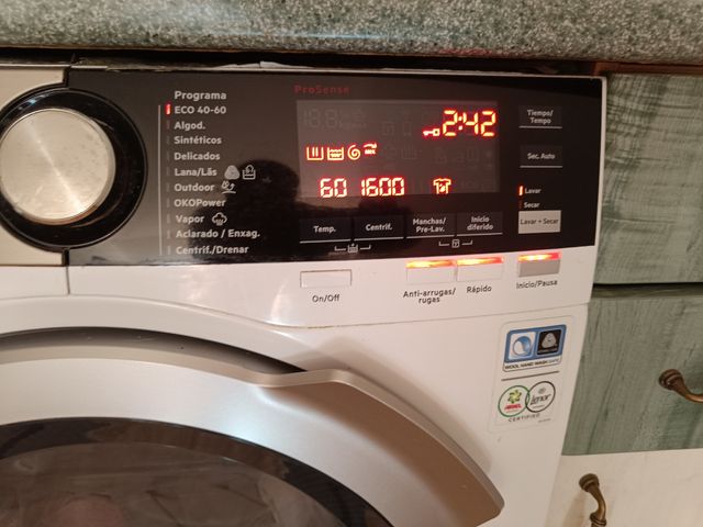 Lavadora y Secadora AEG