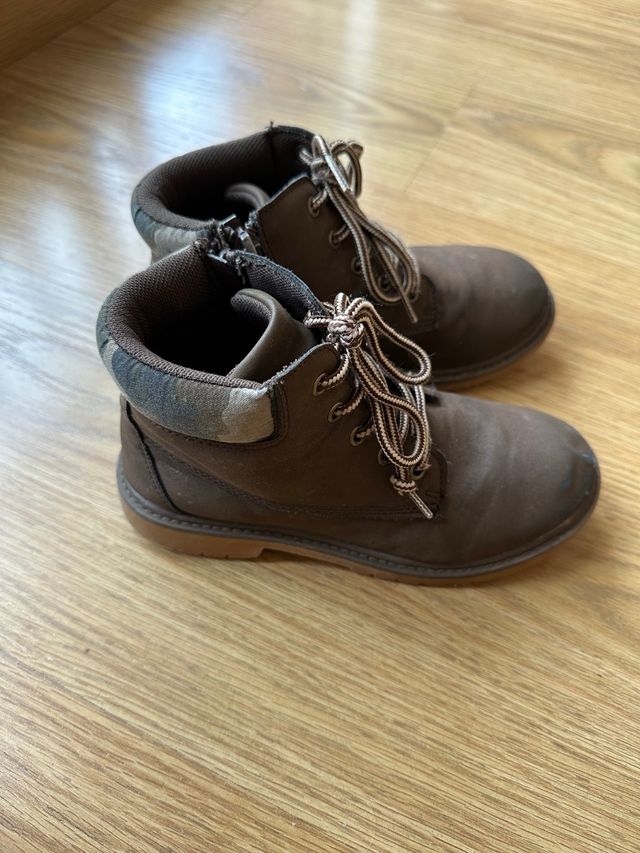 Botas niño marrones