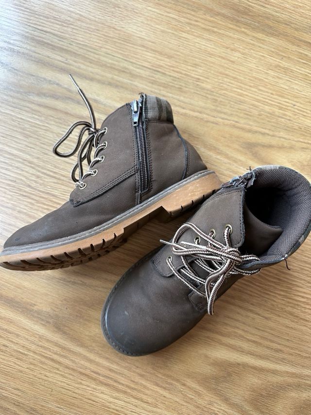 Botas niño marrones