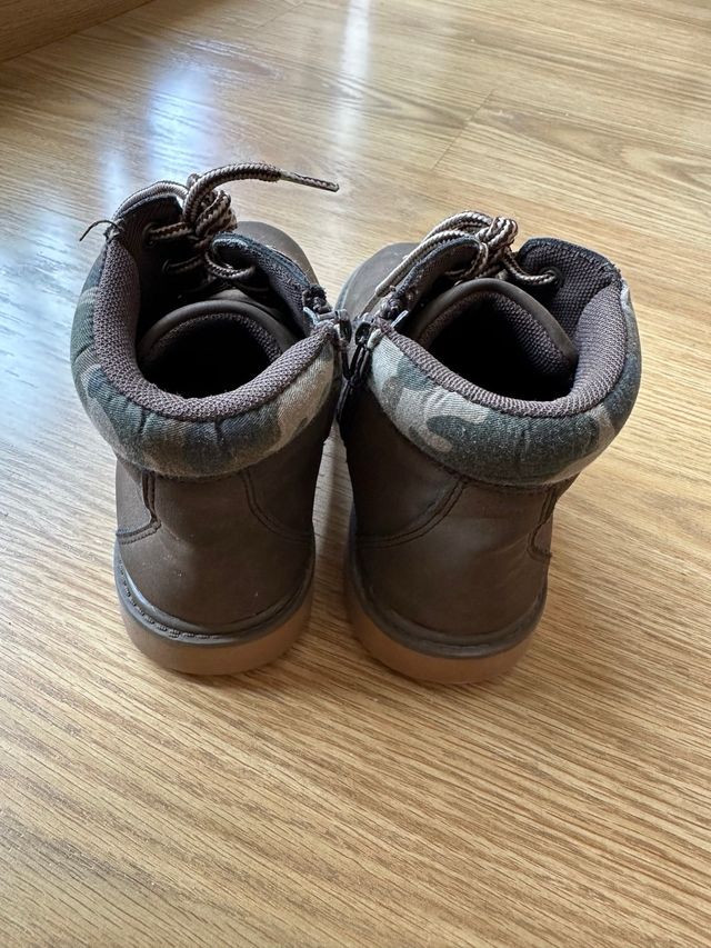 Botas niño marrones