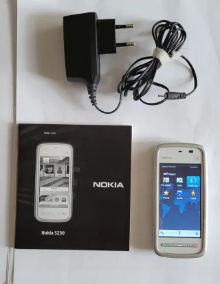 Cellulare Nokia 5230 funzionante con istruzioni