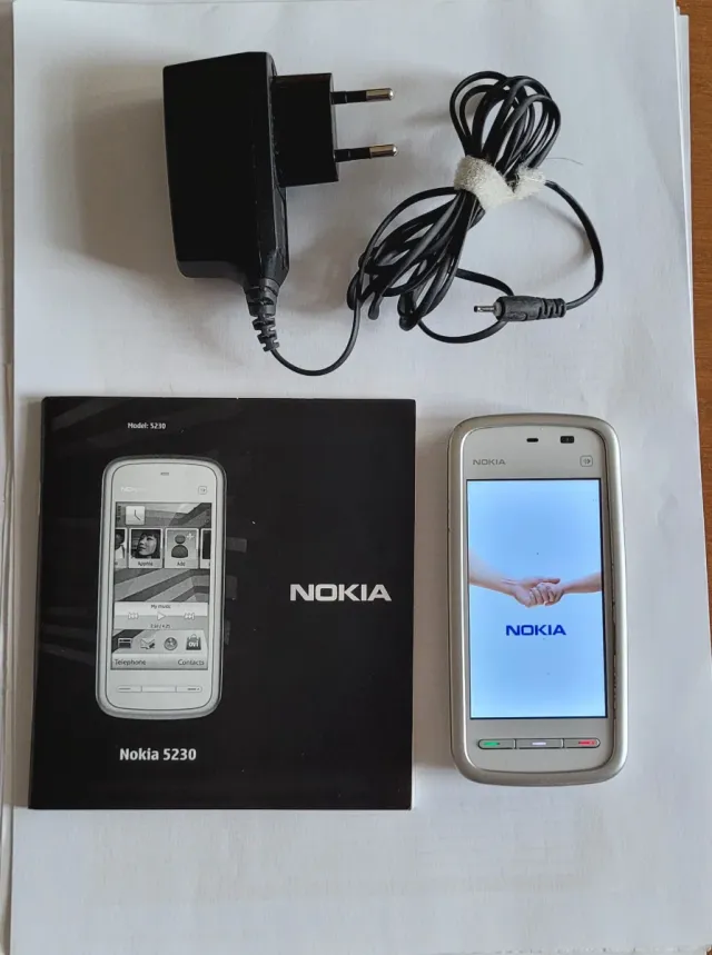Cellulare Nokia 5230 funzionante con istruzioni 