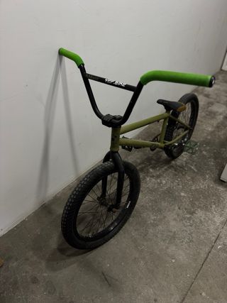 Bici BMX Flybikes Orion casco de regalo