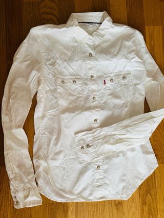 2 Camisas Levi's Talla M
corte entallado 