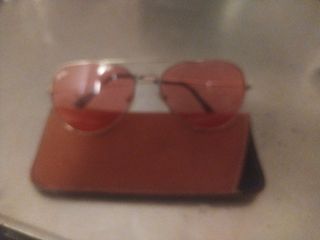 Gafas de sol rosas estilo aviador