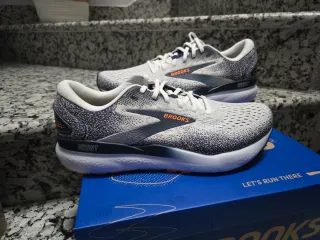 Brooks ghost 16 talla 45 regalo calcetin técnico