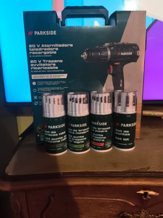 Taladro Parkside 20V + Set Brocas