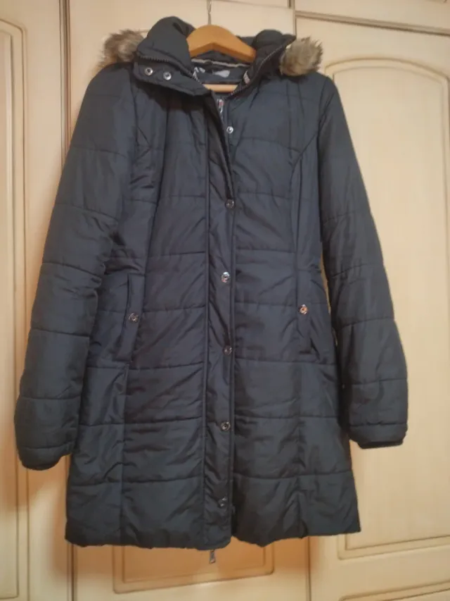 Abrigo acolchado mujer negro