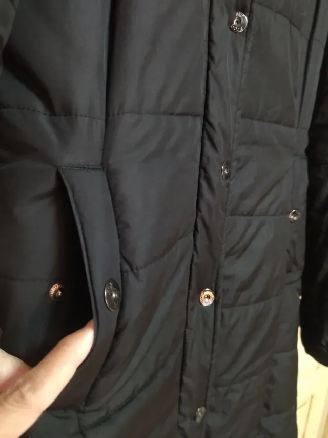 Abrigo acolchado mujer negro