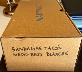 Sandalias tacón medio-bajo MARYPAZ blancas