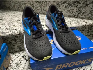 Brooks Ghost 16 Talla 44 regalo calcetin técnico
