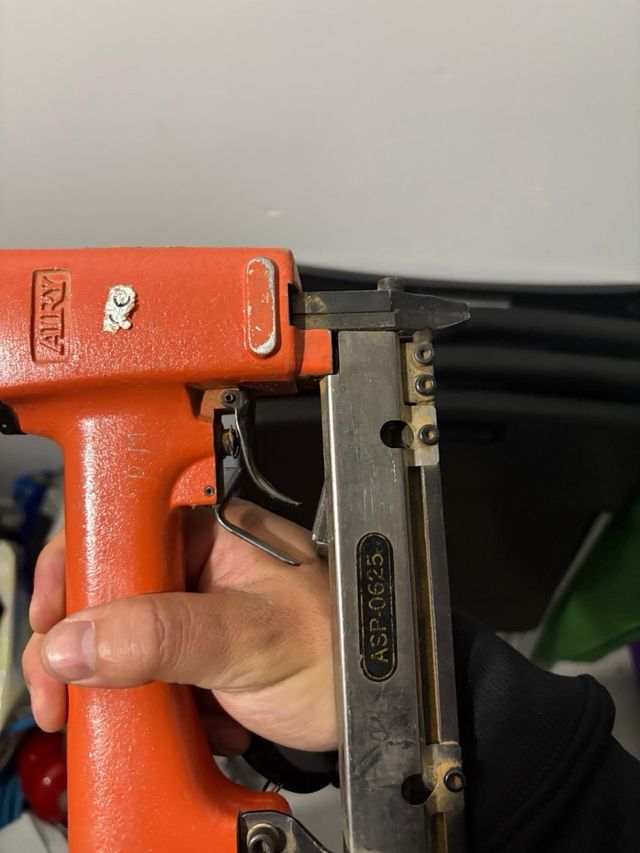 Pistolas Grapadoras Neumáticas