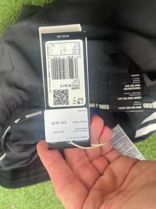 Pantalón running Adidas Talla L con etiqueta