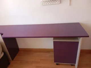 Escritorio juvenil con cajonera y zapatero 