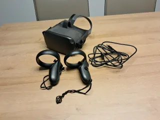 Oculus Quest VR Headset y Mandos