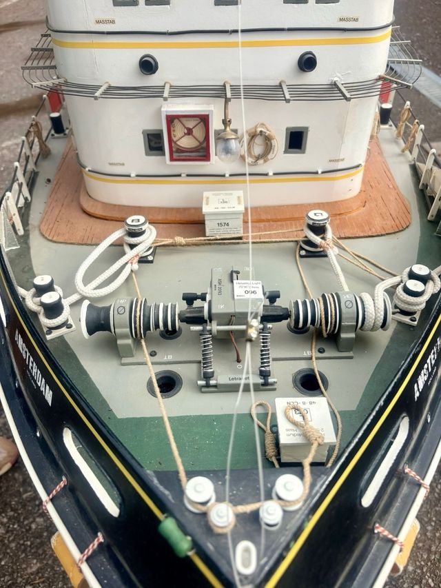 Barco remolcador radiocontrol gigante