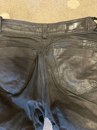 Pantalón Salsa efecto cuero negro