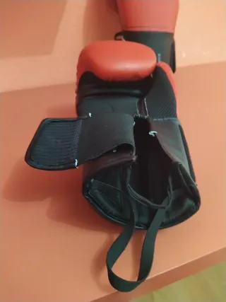 Guantes Boxeo y Vendas Negras