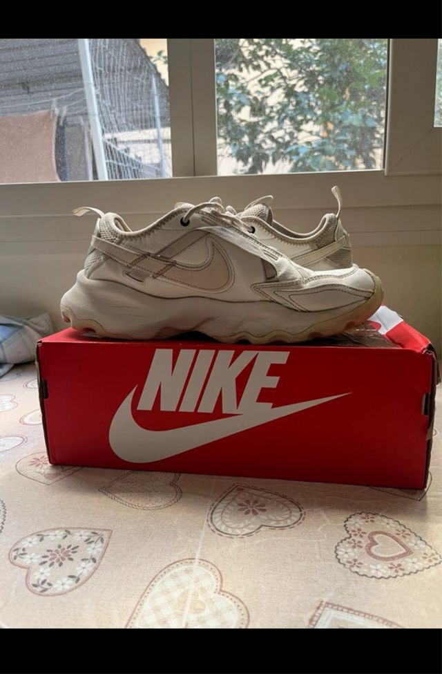 Zapatillas Nike Beige/Blanco