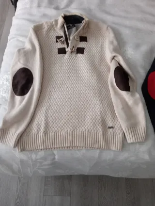 3 Jerseys de vestir beige con parches.
