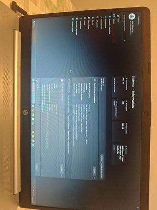Computer portatile HP 15 Ryzen7 da 16 GB 2 TB in argento
