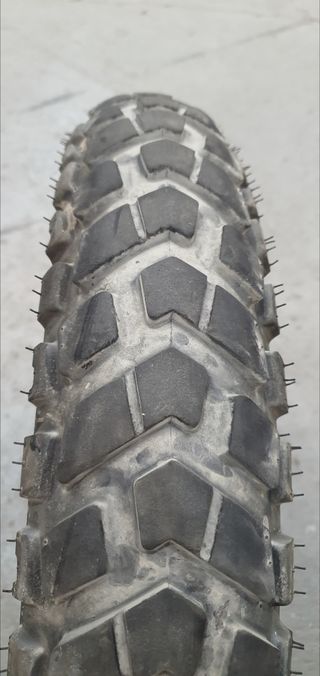 Neumático Mixto Moto Enduro 