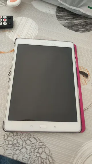 Samsung Galaxy Tab A 9.7 SM-T550 + MicroSD