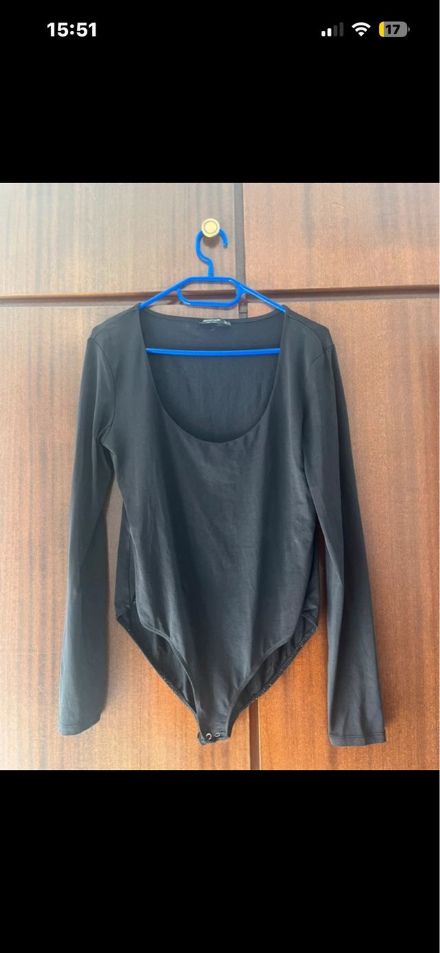 Body negro Stradivarius manga larga