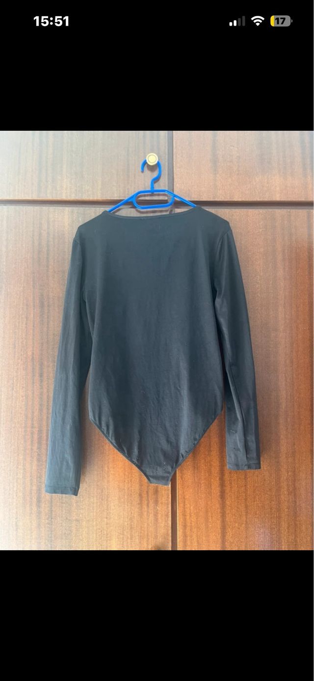 Body negro Stradivarius manga larga