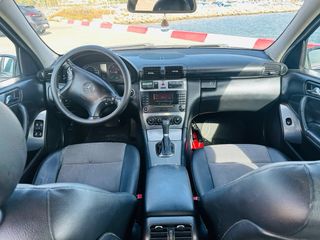 Mercedes-Benz Clase C 2006