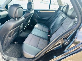 Mercedes-Benz Clase C 2006