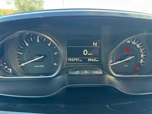 PEUGEOT 2008 1.6 BlueHDi 100CV | SUV Compacto