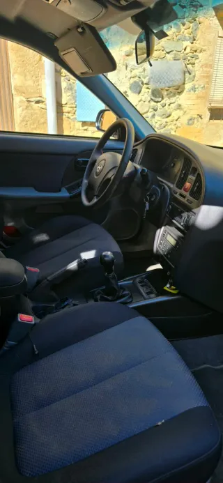 hyundai elantra  elantra  2004