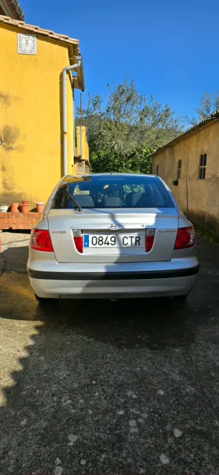hyundai elantra  elantra  2004