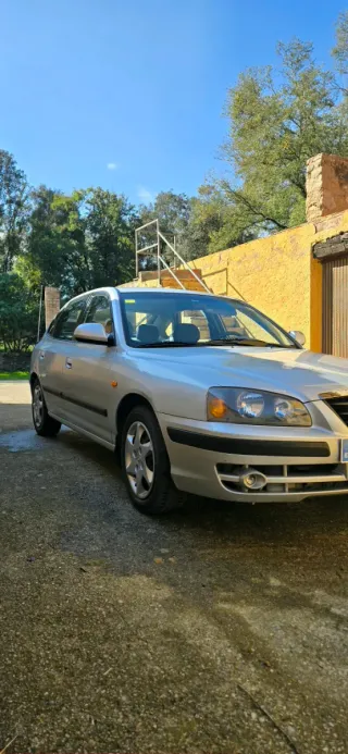 hyundai elantra  elantra  2004