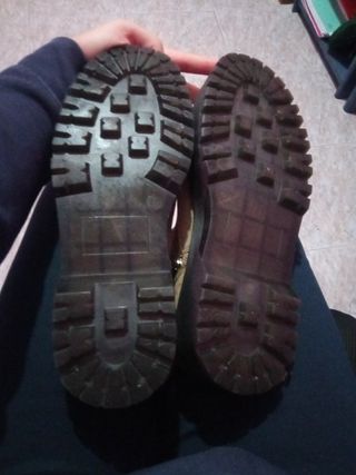 Botas militares marrones de Calzados Elche