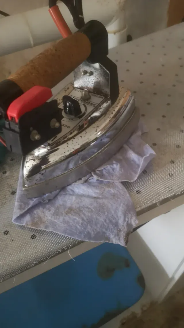 Centro de planchado profesional marca comel.