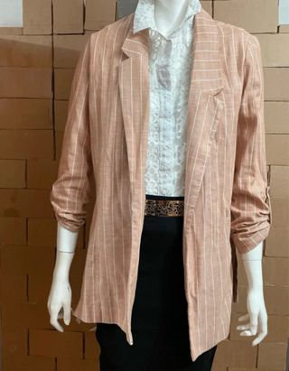 Chaqueta Stradivarius rayas rosa y blanco