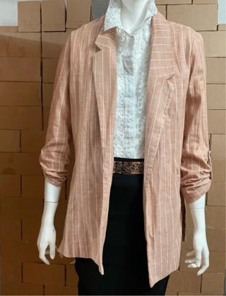Chaqueta Stradivarius rayas rosa y blanco