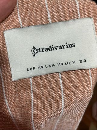 Chaqueta Stradivarius rayas rosa y blanco